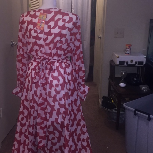 Dress - Picture 3 of 3